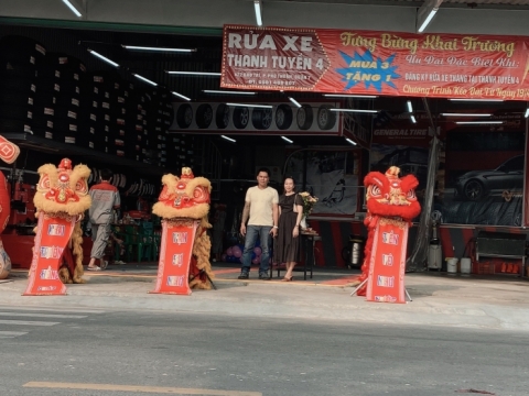 Rua xe quan 7
