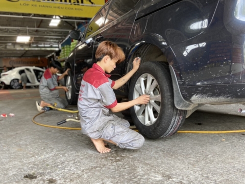 Thay lốp xe quận 7