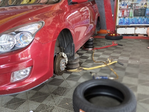 THAY LỐP RỬA XE QUẬN 7