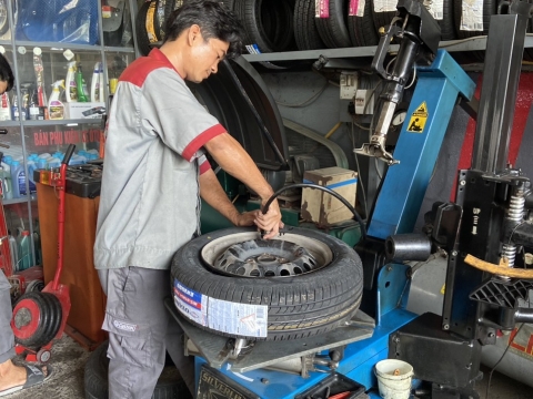 THAY LỐP RỬA XE QUẬN 7