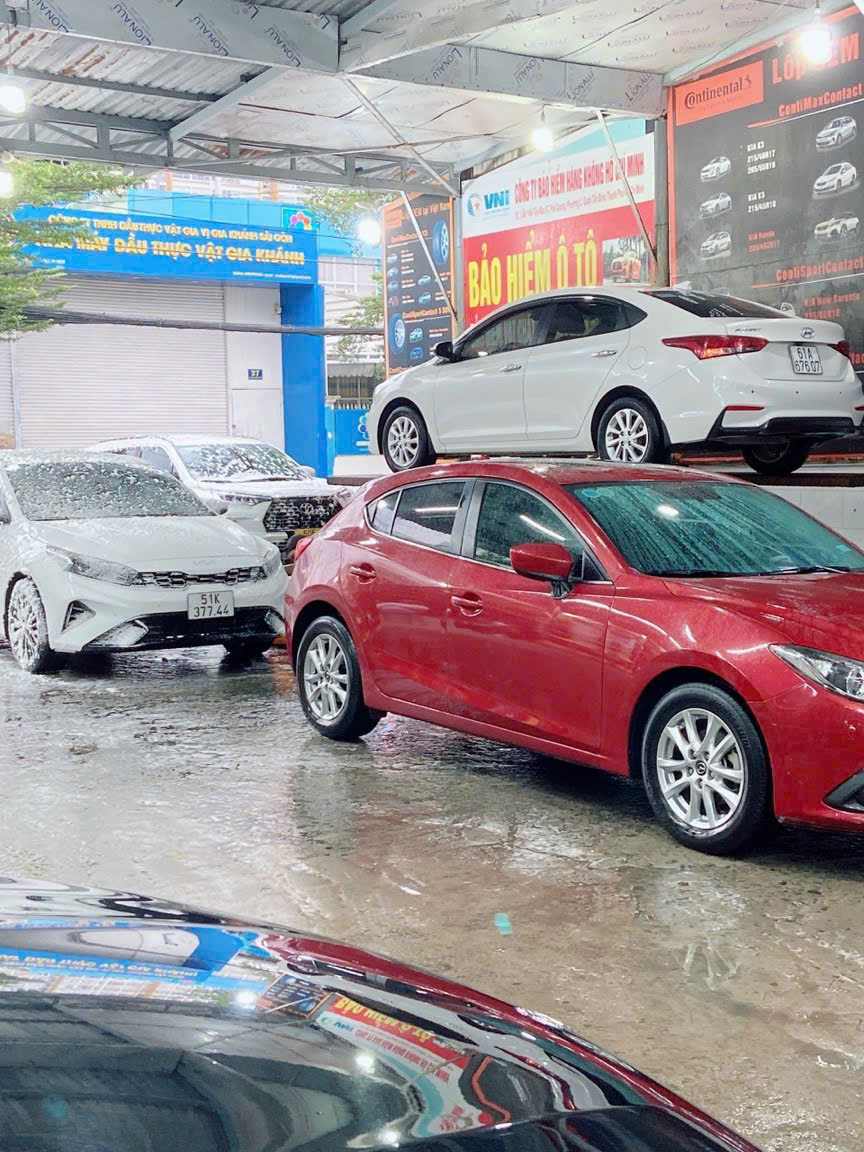 Tầm quan trọng của việc rửa xe ô tô