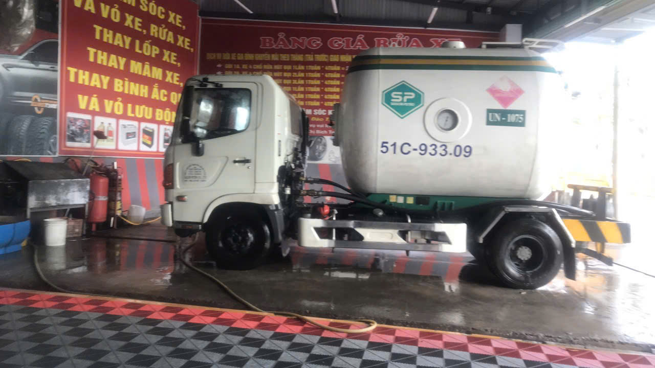 Dịch vụ rửa xe 24/24 thanh tuyền