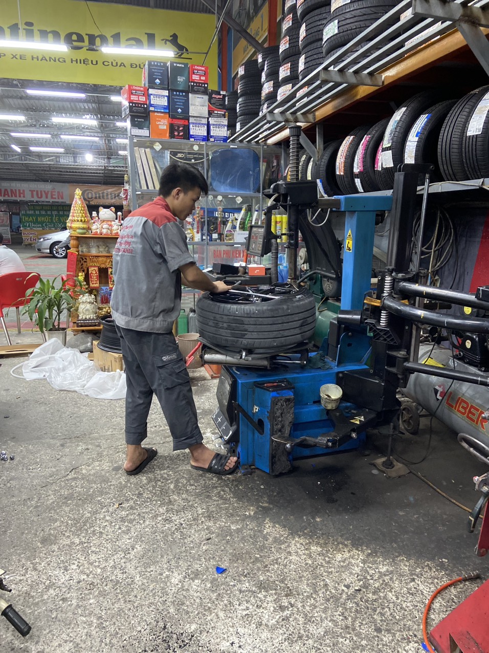 LỐP XE QUẬN 7